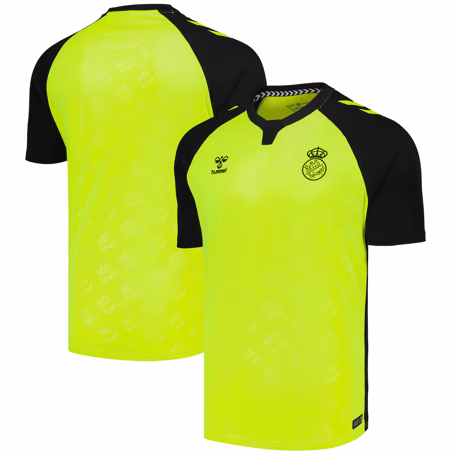 Hummels' away jersey for Real Betis 2024-25
